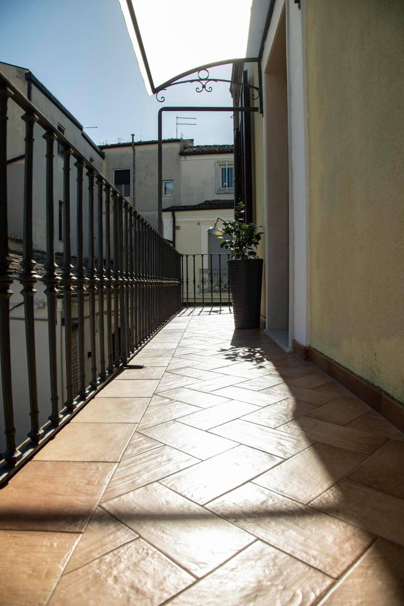 Dimora Camelia Apartamento Lucera Exterior foto